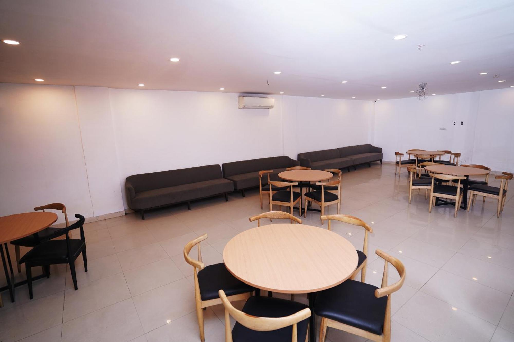 Hotel Mira Residency- Outer Ring Road, Paschim Vihar Delhi  Bagian luar foto